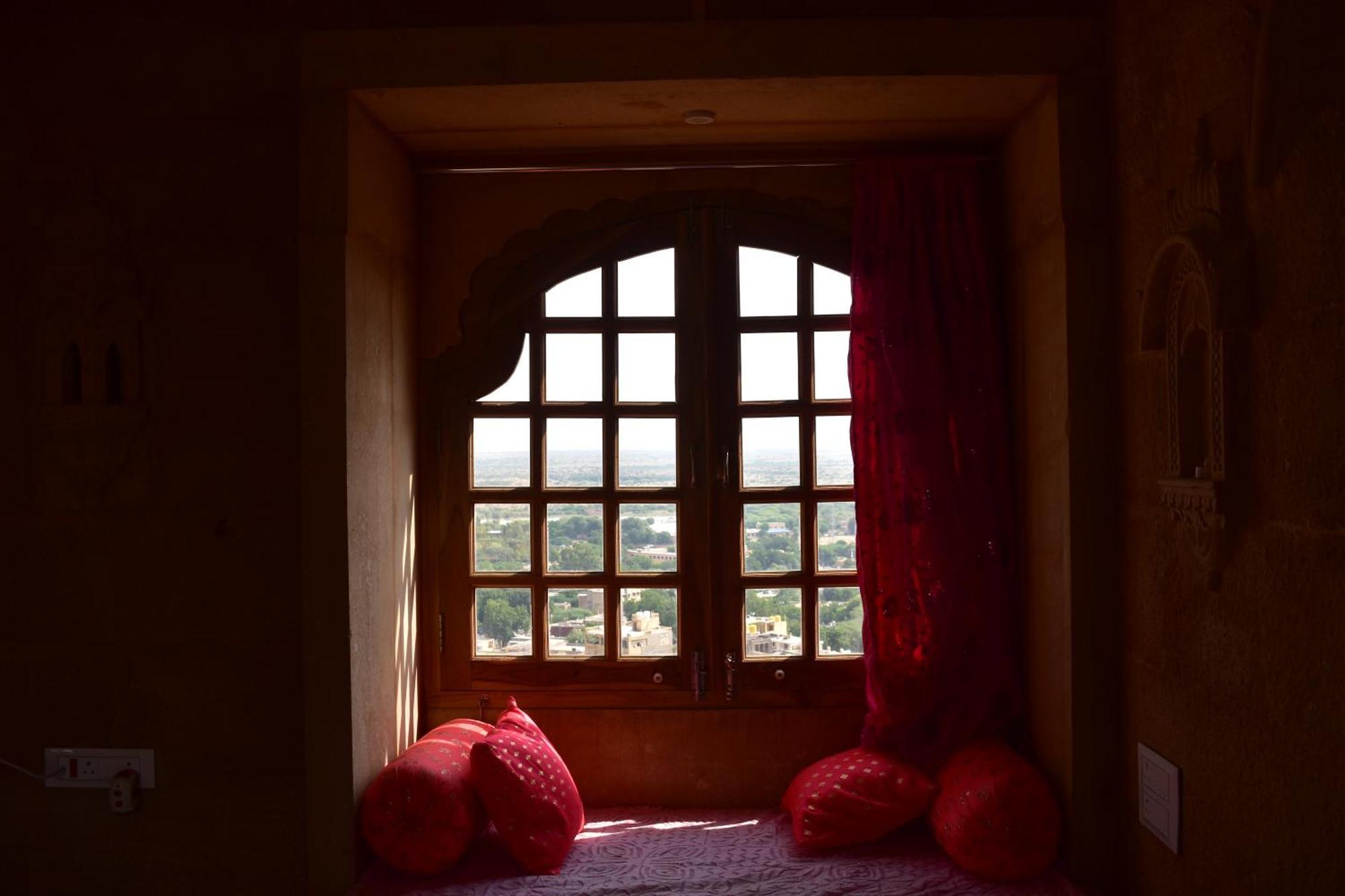 Mud Mirror Guesthouse Jaisalmer Extérieur photo