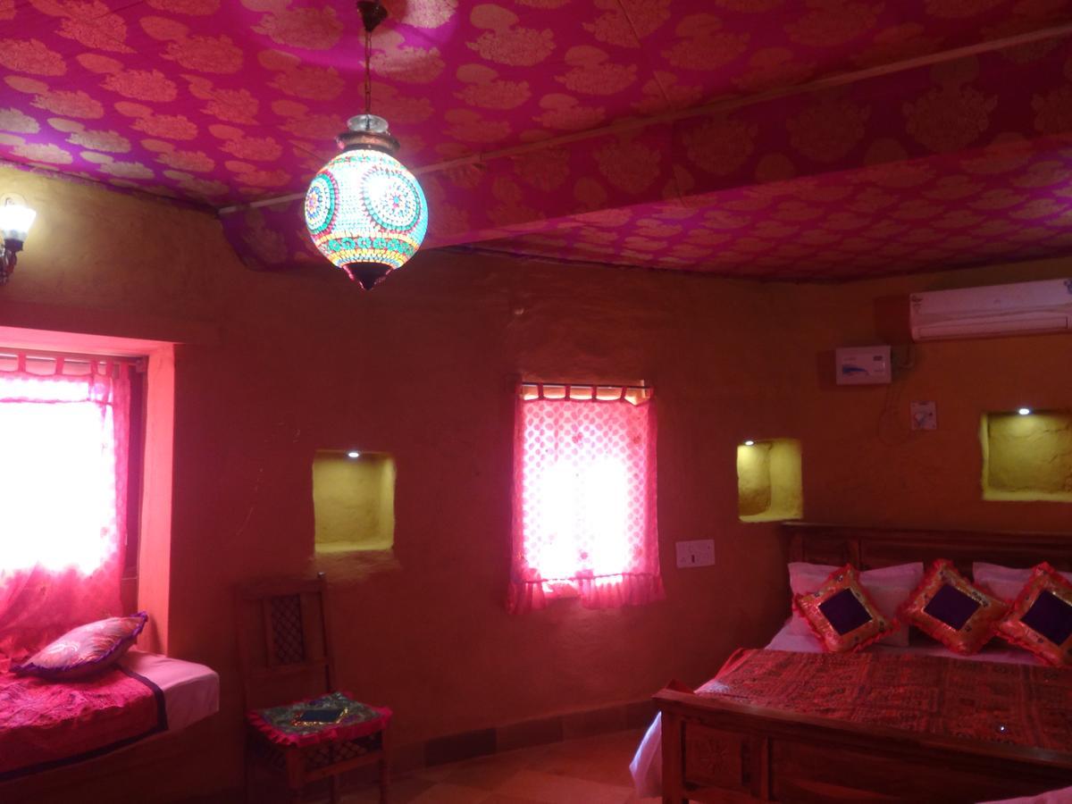 Mud Mirror Guesthouse Jaisalmer Extérieur photo