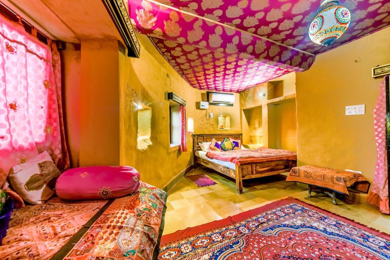 Mud Mirror Guesthouse Jaisalmer Extérieur photo